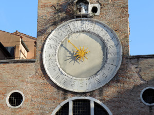 Rialto-clock-1