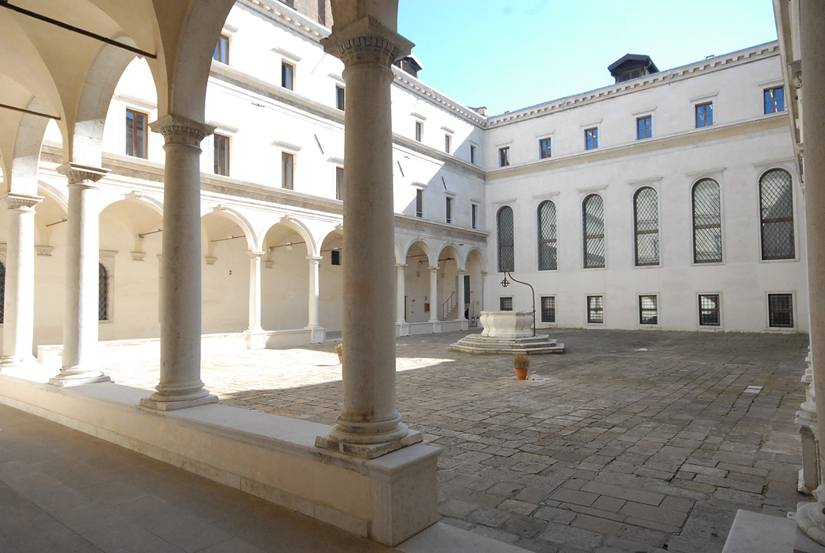 Cloister in the Redentore monastery
